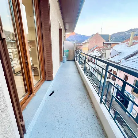 Confortable Balcon クリューズ